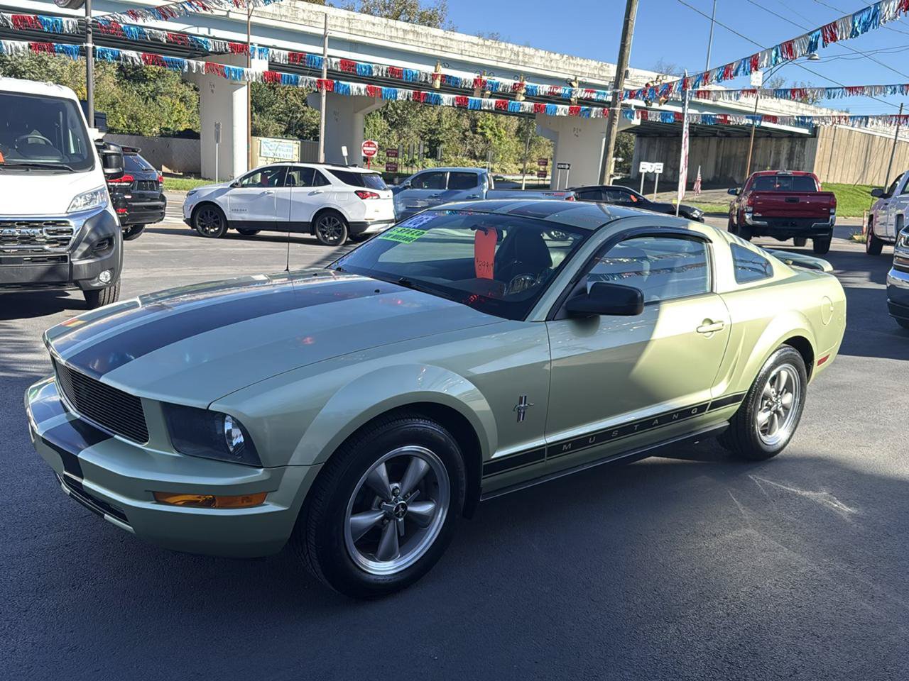 Used 2006 Ford Mustang Coupe RWD image 7