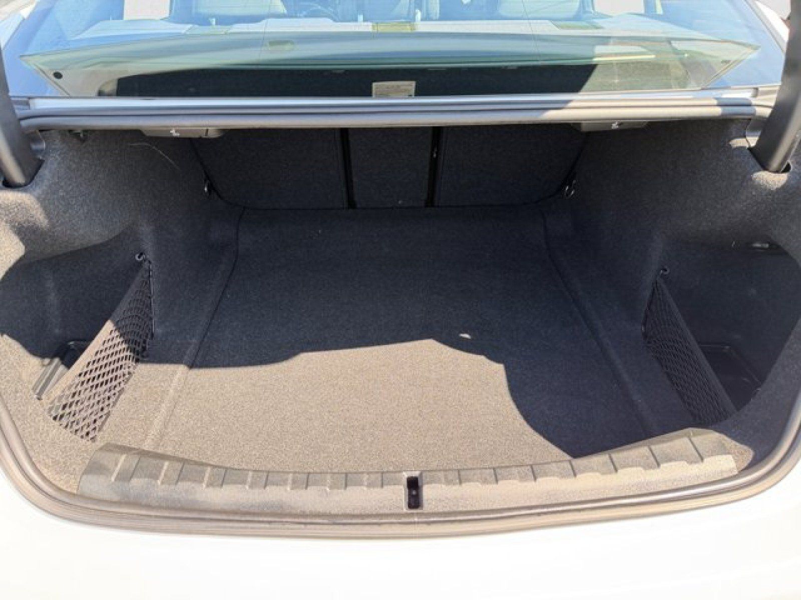 Used 2021 BMW 330i Sedan w/ Convenience Package RWD image 19