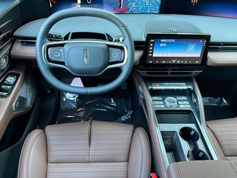 New 2026 Lincoln Nautilus Reserve image 12