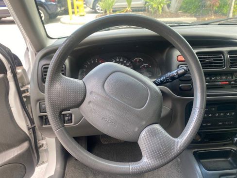 Used 2001 Suzuki Vitara JLS image 38