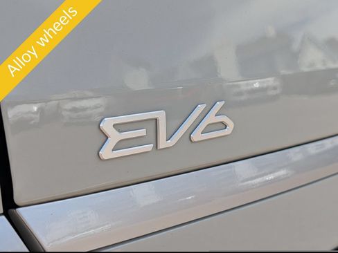 Certified 2024 Kia EV6 Light Long Range AWD/4WD image 14