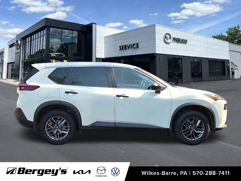 Used 2023 Nissan Rogue S AWD/4WD image 11