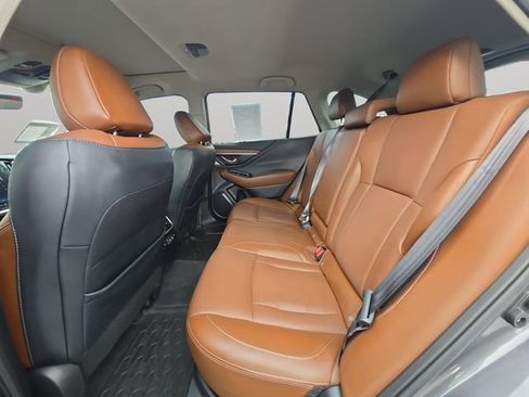 Used 2022 Subaru Outback Touring w/ Popular Package #2 image 12