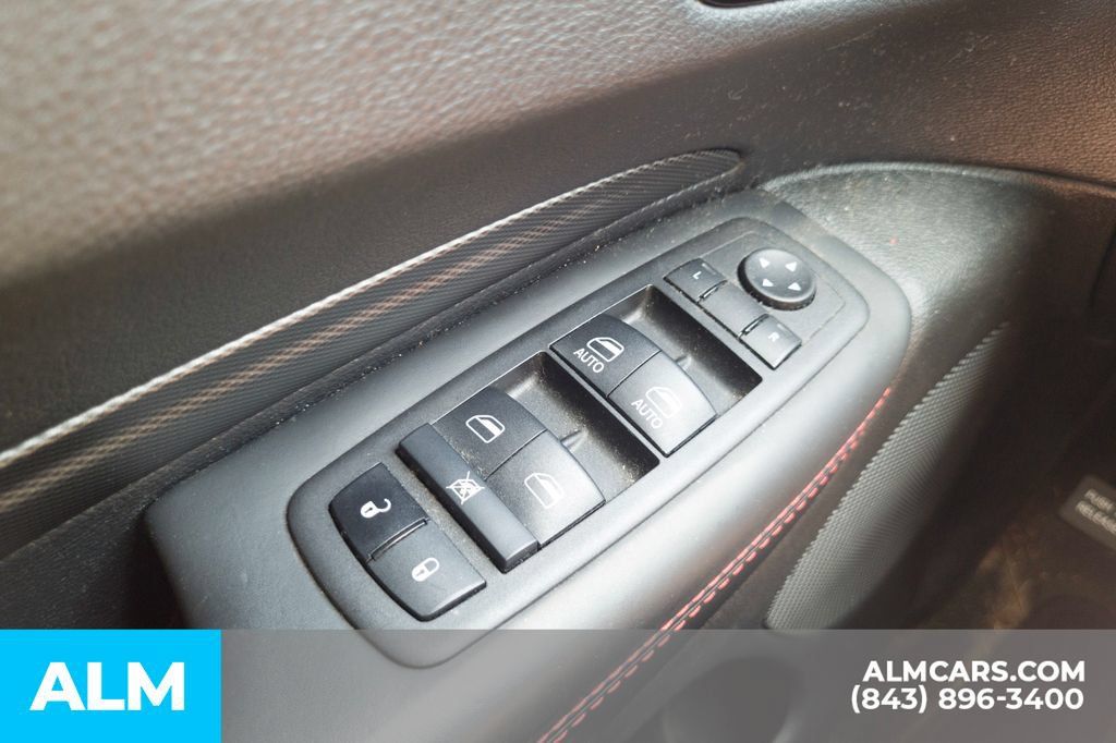 Used 2023 Dodge Durango R/T RWD image 16