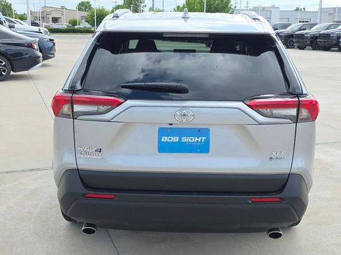 Used 2025 Toyota RAV4 XLE AWD/4WD image 4