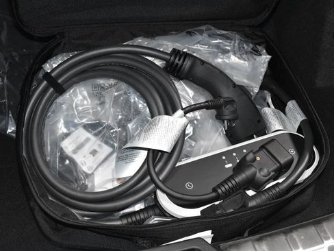 Used 2024 Porsche Taycan 4S AWD/4WD image 32