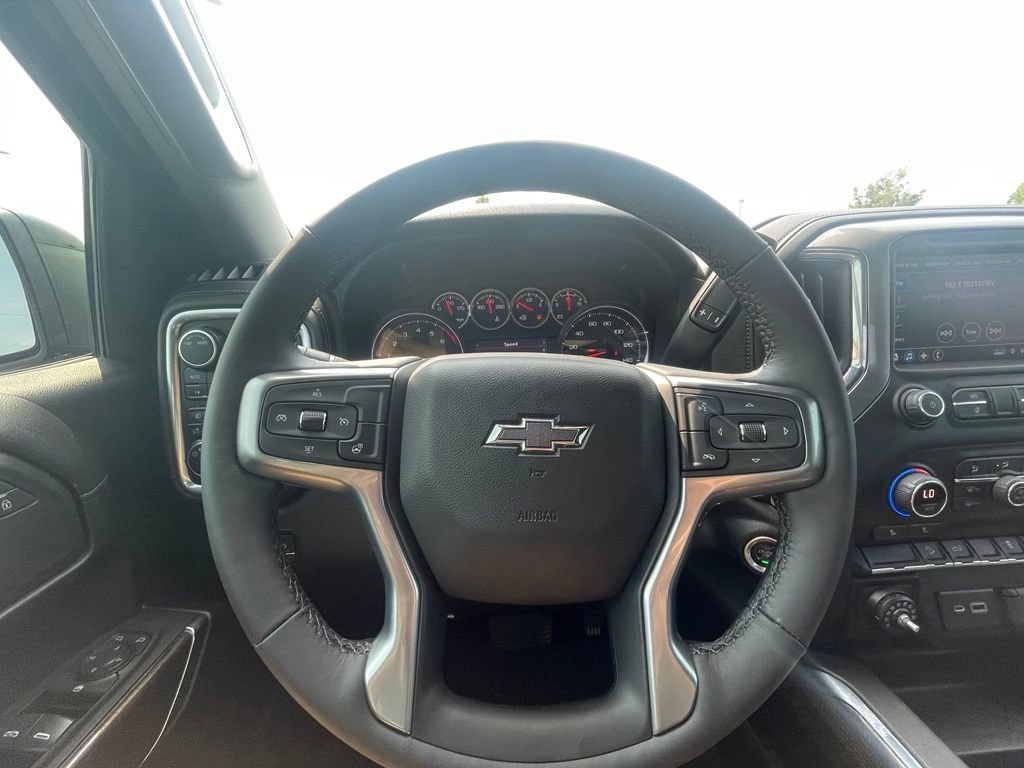 Used 2022 Chevrolet Silverado 1500 RST AWD/4WD image 13