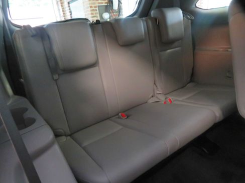 Used 2016 Toyota Highlander XLE FWD image 28