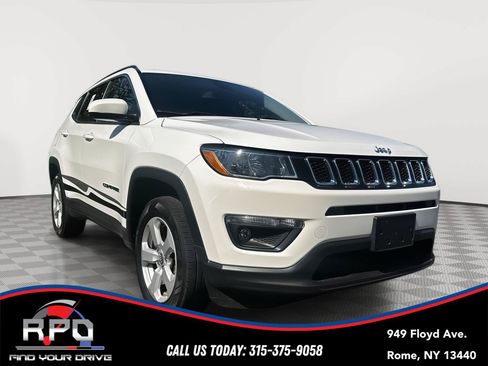Used 2019 Jeep Compass Latitude AWD/4WD image 4