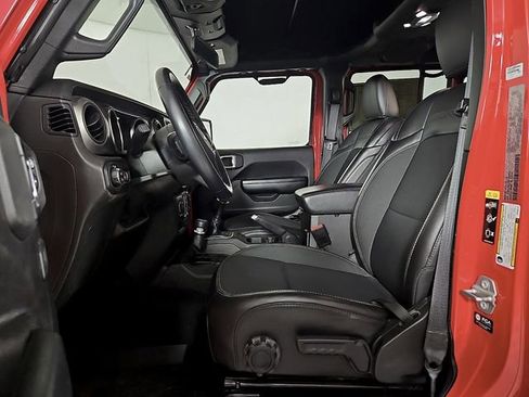 Used 2021 Jeep Gladiator Sport image 13