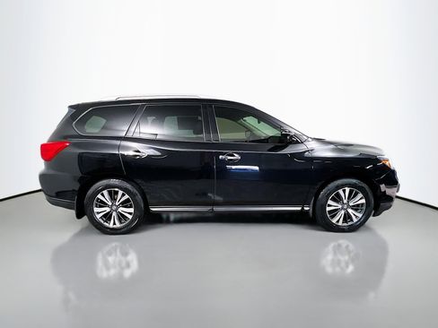 Used 2017 Nissan Pathfinder SL w/ SL Tech Package FWD image 3