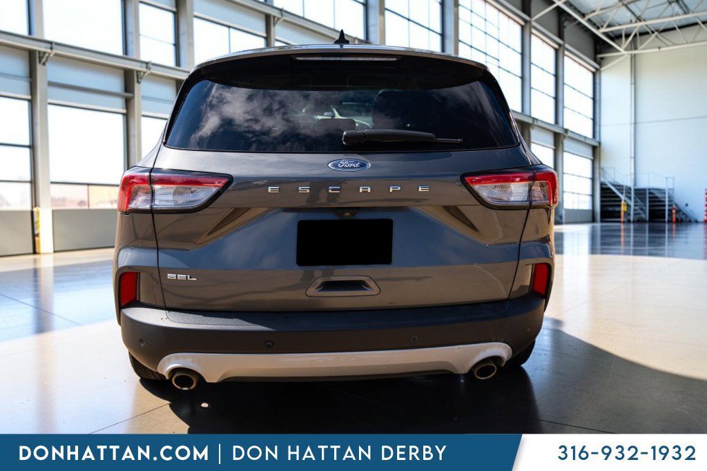 Used 2022 Ford Escape SEL FWD image 12