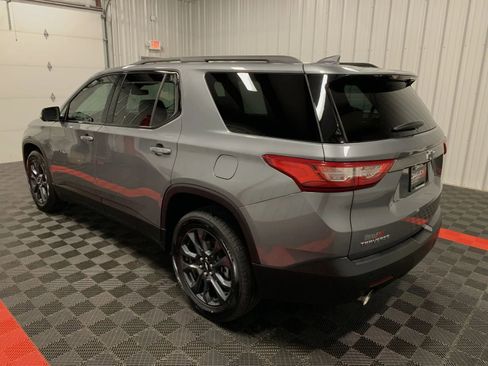 Used 2020 Chevrolet Traverse RS image 2