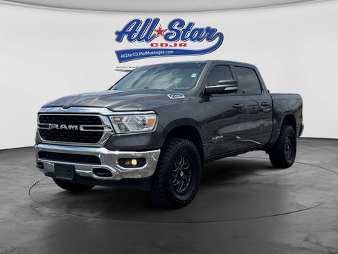 Used 2022 RAM 1500 Big Horn AWD/4WD image 3