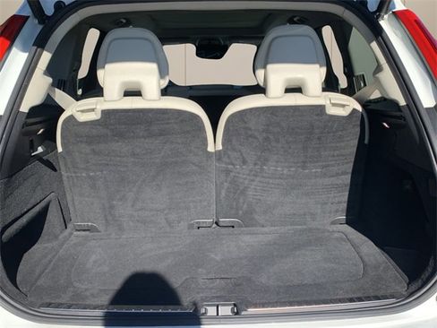 Used 2018 Volvo XC90 T6 Momentum w/ Convenience Package image 14