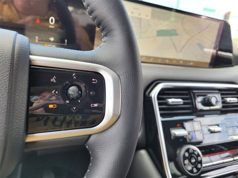 New 2025 Nissan Armada Platinum w/ Convenience Package image 21