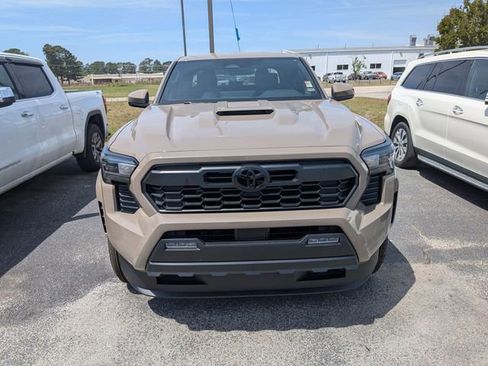 Used 2026 Toyota Tacoma TRD Sport image 2