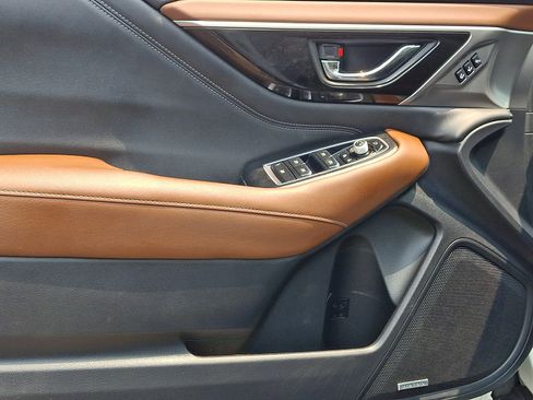 Used 2020 Subaru Outback Touring AWD/4WD image 13