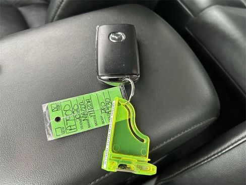 Used 2020 MAZDA MAZDA3 Sedan w/ Select Package image 31