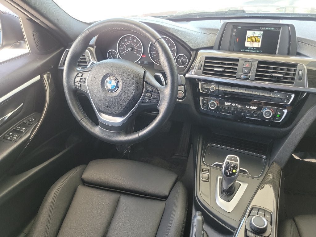 Used 2018 BMW 330i xDrive Sedan AWD/4WD image 11