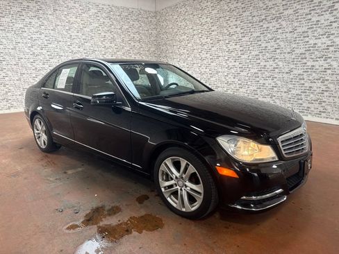 Used 2012 Mercedes-Benz C 300 4MATIC Sedan image 1