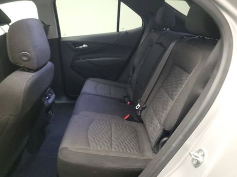 Used 2021 Chevrolet Equinox LT w/ Driver Convenience Package image 18