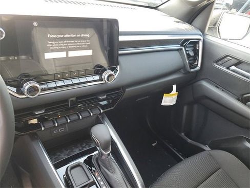 New 2025 GMC Canyon Elevation w/ Convenience Package image 27