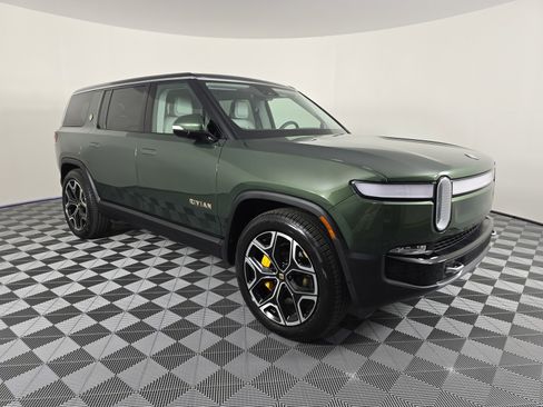 Used 2024 Rivian R1S Adventure AWD/4WD image 7