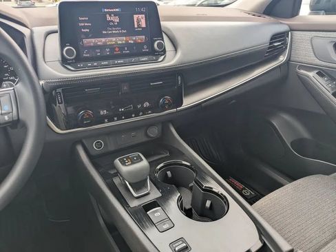Certified 2021 Nissan Rogue SV FWD image 24