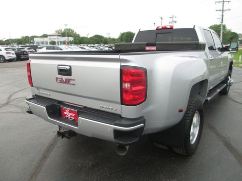 Used 2017 GMC Sierra 3500 Denali w/ Duramax Plus Package AWD/4WD image 4