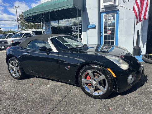 Used 2008 Pontiac Solstice GXP w/ Premium Package image 13