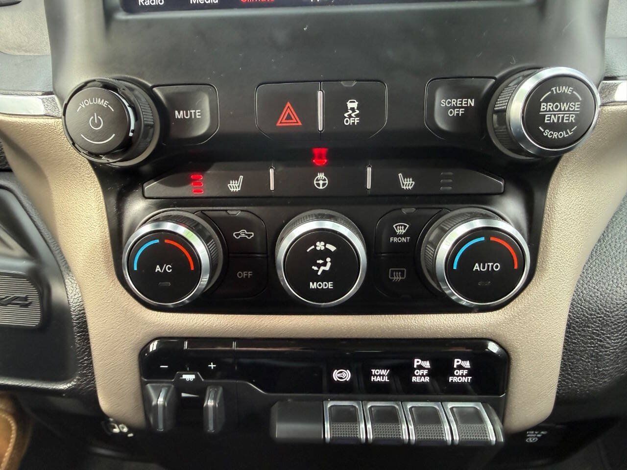 Used 2020 RAM 2500 Laramie AWD/4WD image 19