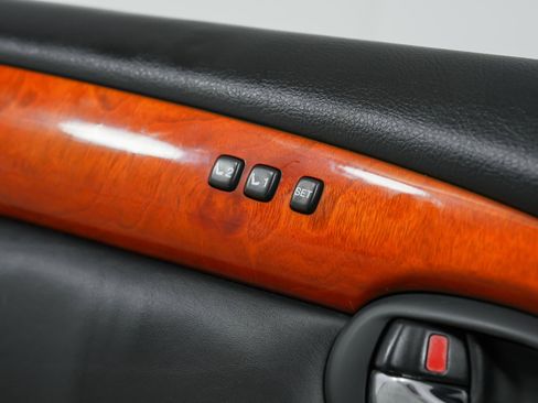 Used 2006 Lexus SC 430 Convertible image 43