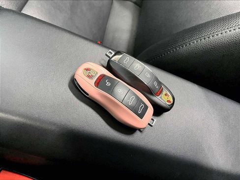 Used 2013 Porsche Boxster S image 31