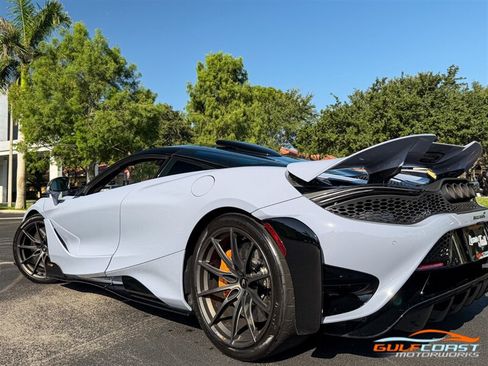 Used 2021 McLaren 765LT RWD image 45