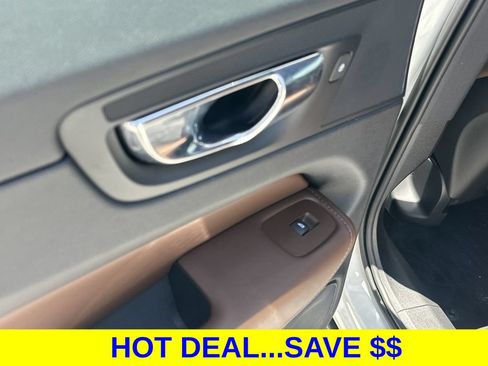 Used 2023 Volvo XC60 B5 Plus w/ Protection Package Premier AWD/4WD image 13