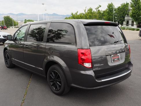 Used 2020 Dodge Grand Caravan SE FWD image 7
