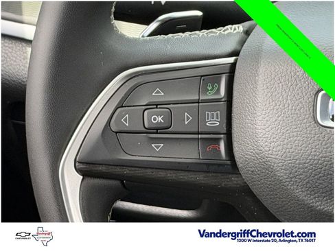 Used 2025 Jeep Grand Cherokee Laredo X RWD image 13