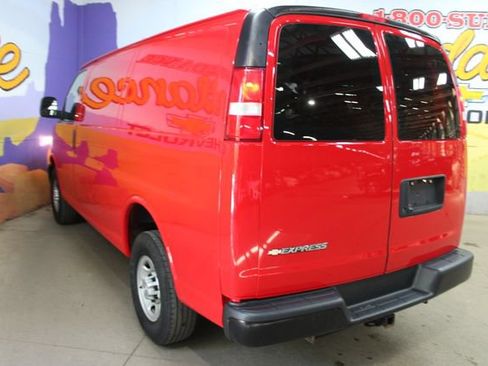 Used 2019 Chevrolet Express 2500 RWD image 6