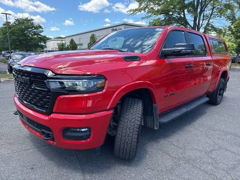Used 2025 RAM 1500 Big Horn AWD/4WD image 3