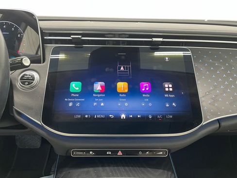 Used 2024 Mercedes-Benz E 350 4MATIC Sedan image 4