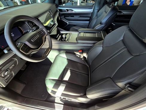 New 2026 Jeep Grand Wagoneer Limited image 24