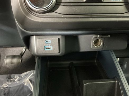 Used 2023 Ford Maverick XL image 27