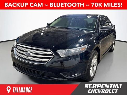 Used 2017 Ford Taurus SE FWD image 1