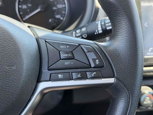 Used 2022 Nissan Kicks SV FWD image 23
