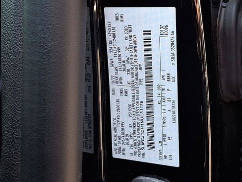 Used 2022 Lincoln Corsair AWD w/ Premium Package image 26