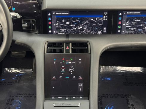 Used 2023 Porsche Taycan 4S w/ Premium Package image 22