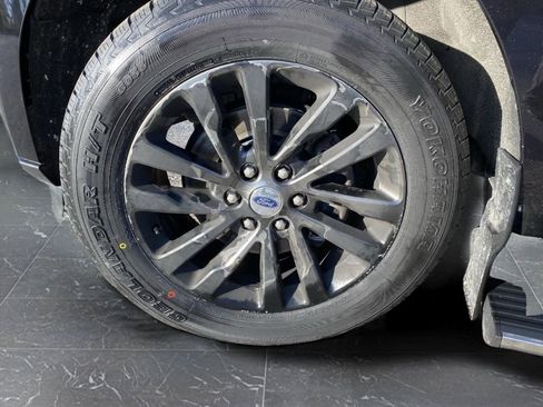 Used 2019 Ford Expedition Limited image 51