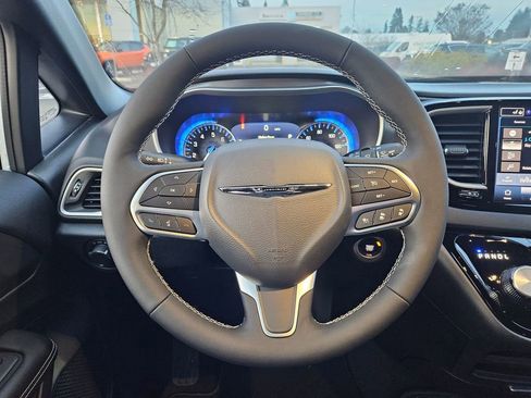 New 2026 Chrysler Voyager LX image 15