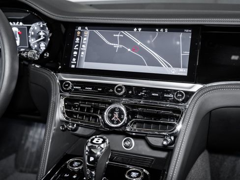 Used 2024 Bentley Flying Spur W12 image 36